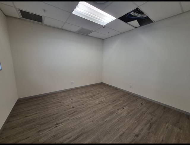 65M² OFFICE TO LET IN SANDTON CENTRAL